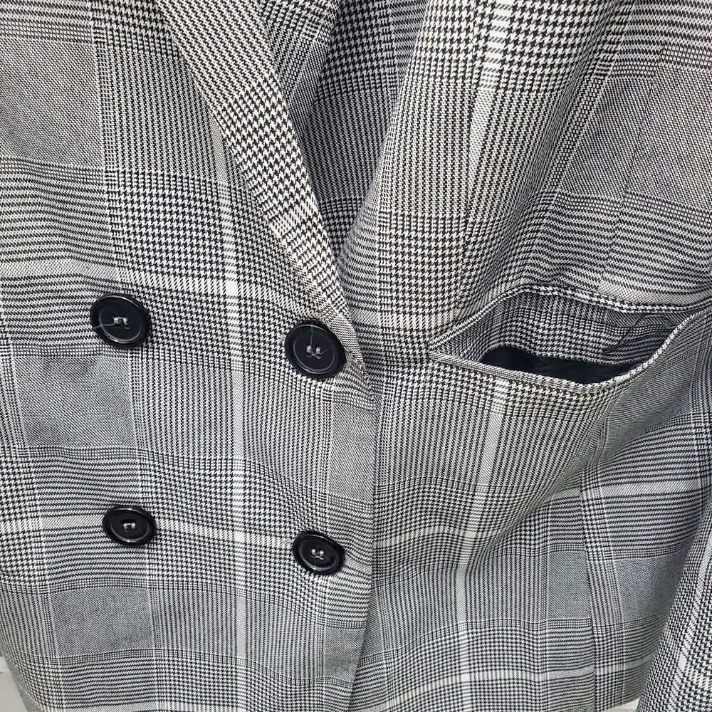 Double Breast Grid Pane Houndstooth Blazer w/ pockets! B & W S… - Picture 10 of 14